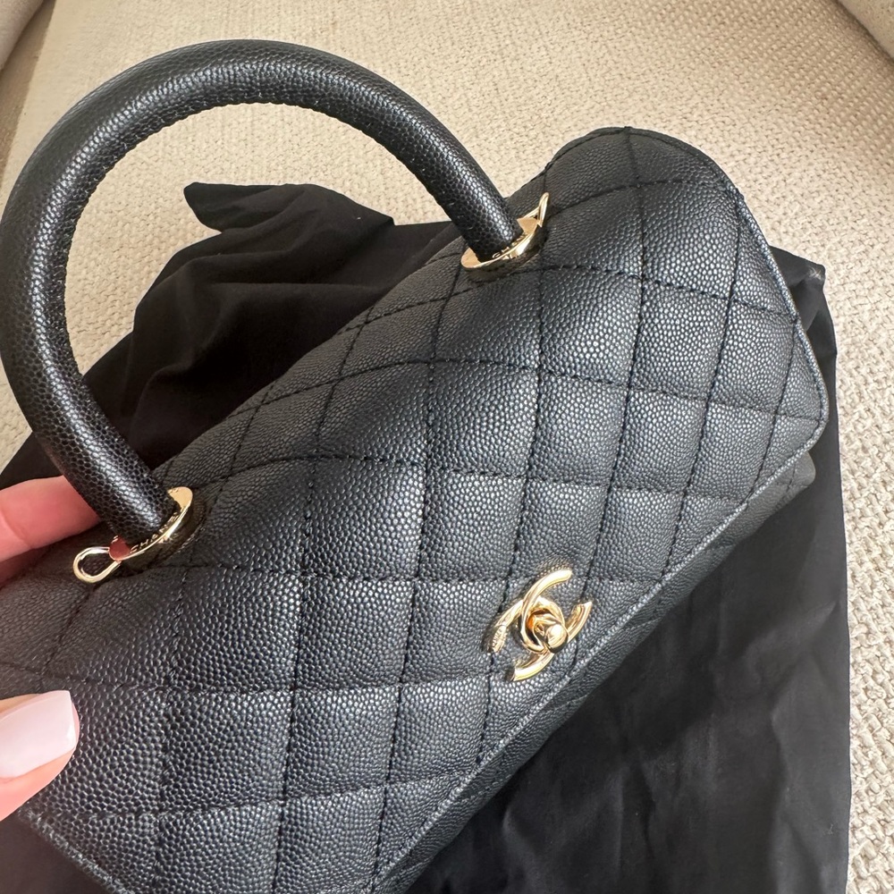 CHANEL Black Quilted Leather Bag with Gold Hardware
